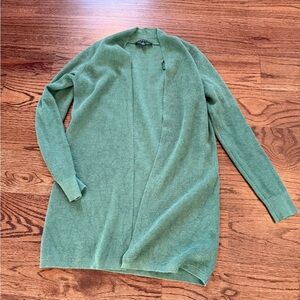 Elegant Green Women's Sweater
